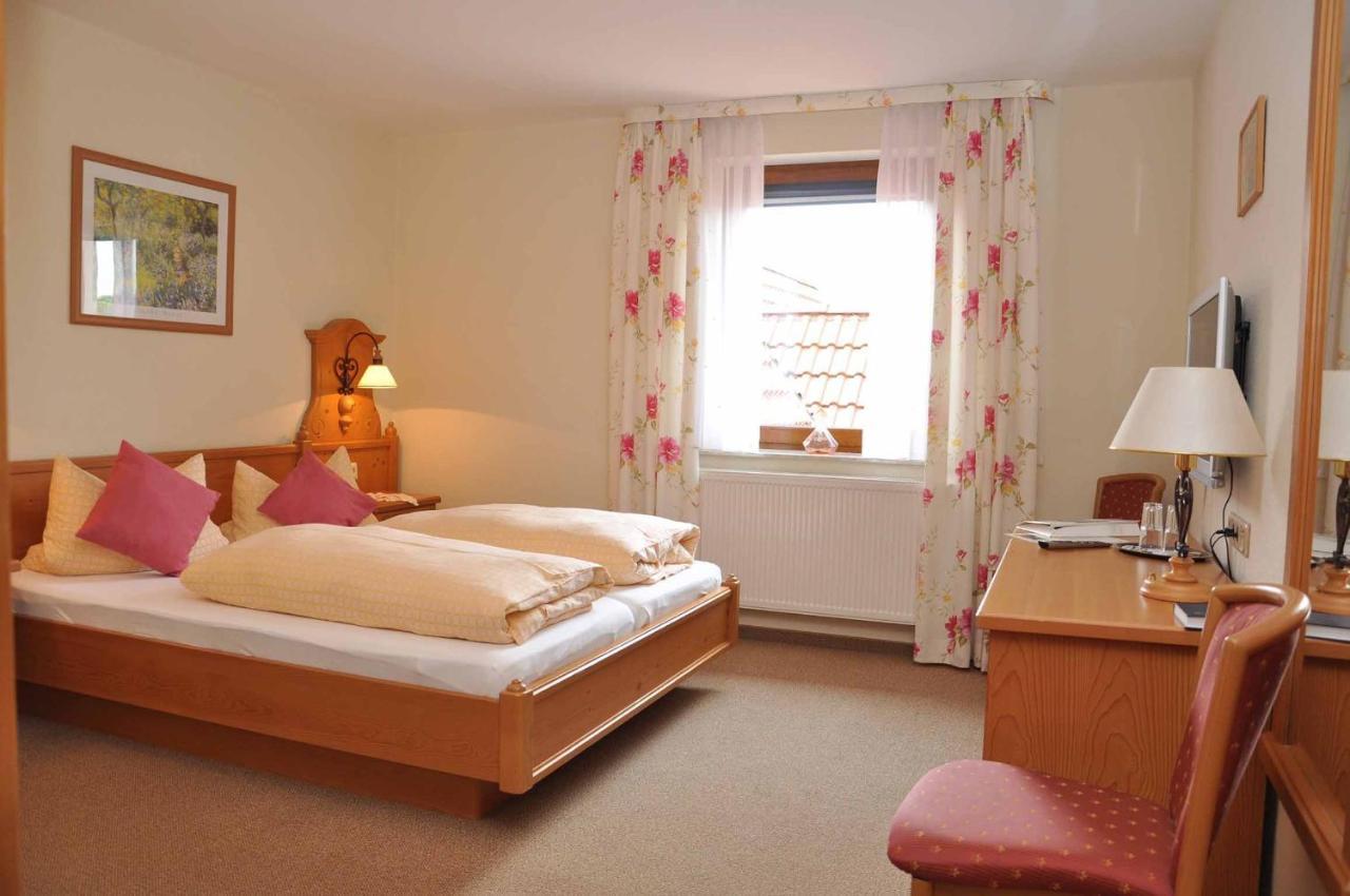 Landhotel Zur Pferdetraenke Schleid 외부 사진